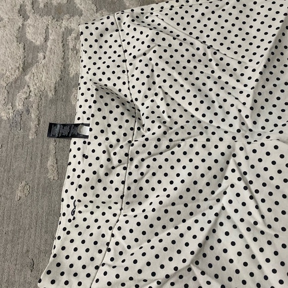 Chico’s So Slimming Brigitte Dot-Print Crops size 1 Pants Black And White Capri - Picture 3 of 6